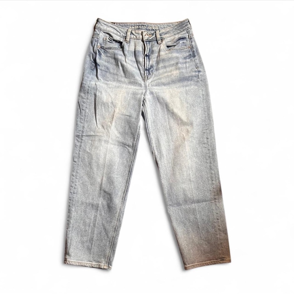 American Eagle Outfitters Mom Straight Jeans